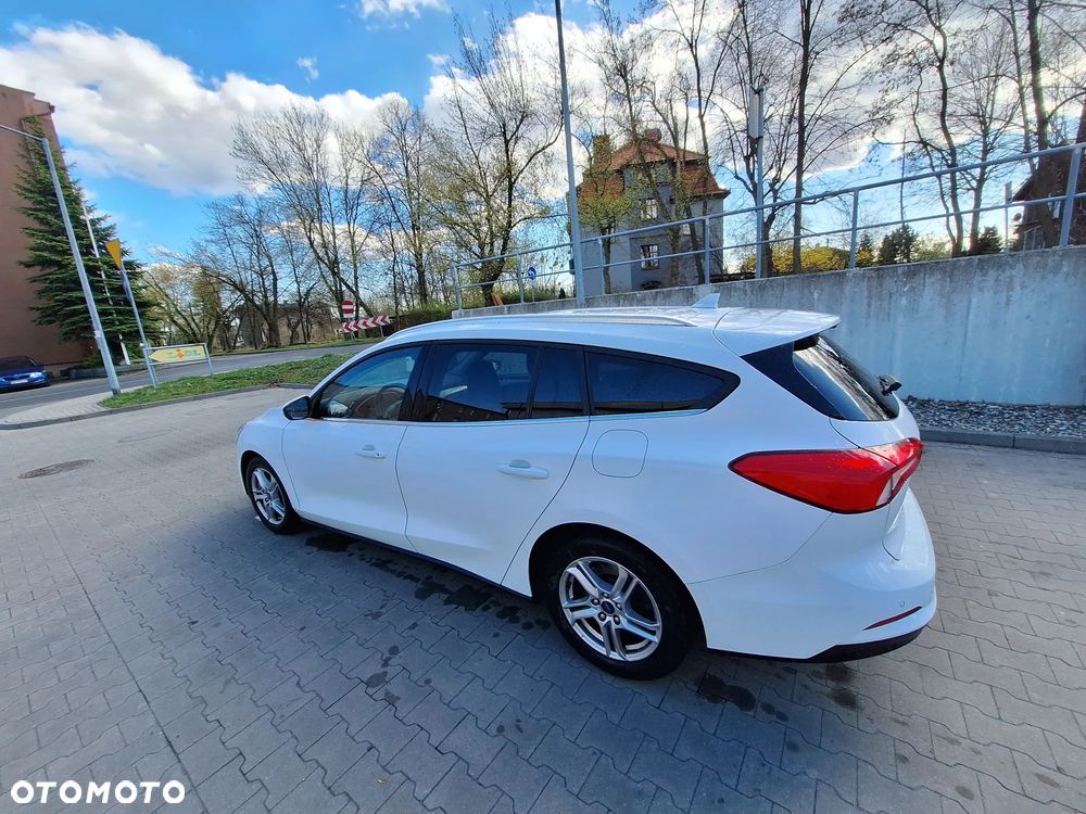 Ford Focus 1.5 EcoBoost Titanium - 5