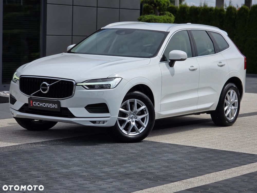 Volvo XC 60 T4 Momentum Pro - 1