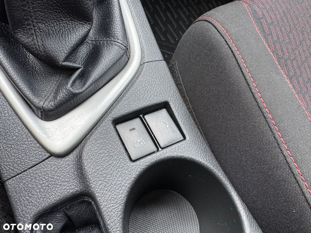 Toyota Auris 2.0 D-4D Prestige - 22