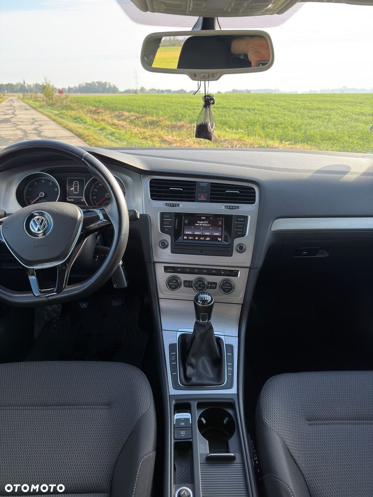 Volkswagen Golf - 31