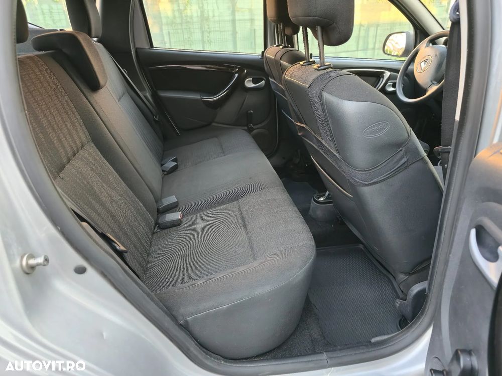 Dacia Duster SCe 115 4x4 Prestige - 9