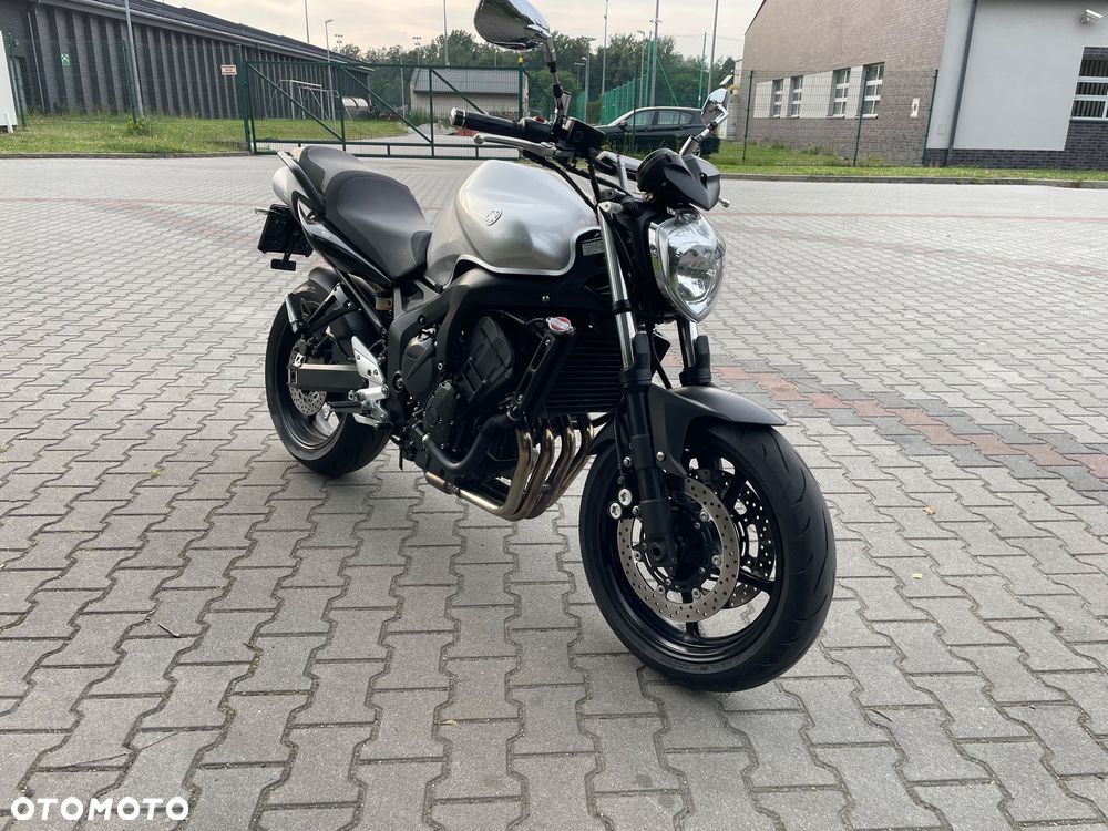 Yamaha FZ6 - 1