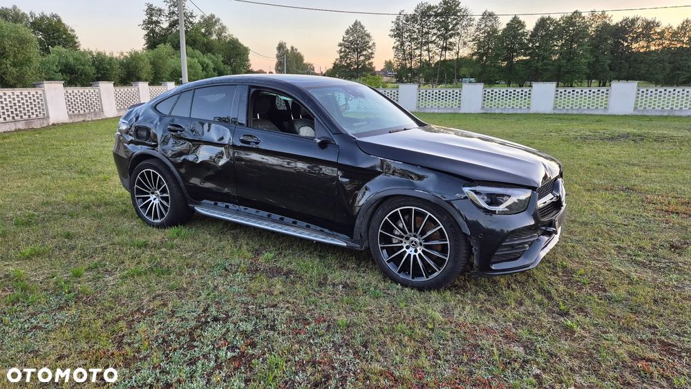 Mercedes-Benz GLC 300 d 4Matic 9G-TRONIC AMG Line - 17
