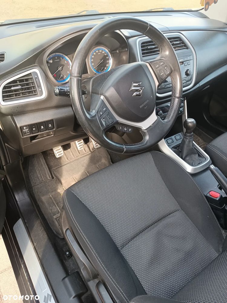 Suzuki SX4 S-Cross - 10