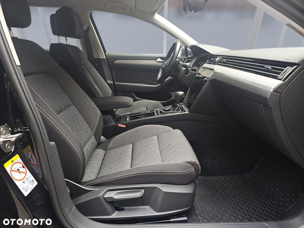 Volkswagen Passat Variant 1.5 TSI EVO Business DSG - 11