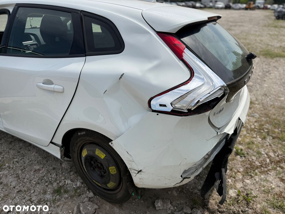 Volvo V40 T2 Geartronic RDesign - 20