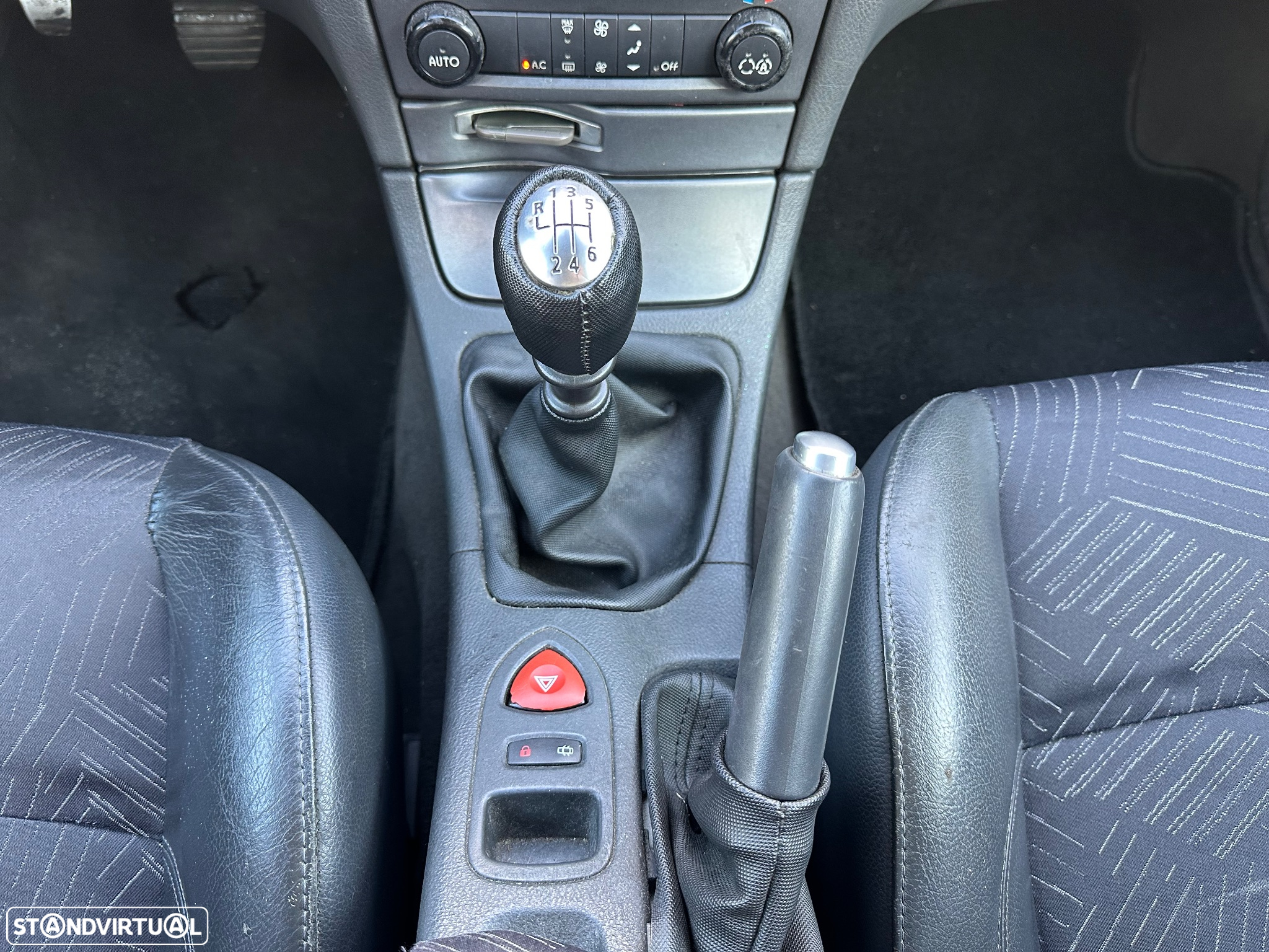 Renault Laguna Break 1.9 dCi Dynamique Luxe - 15