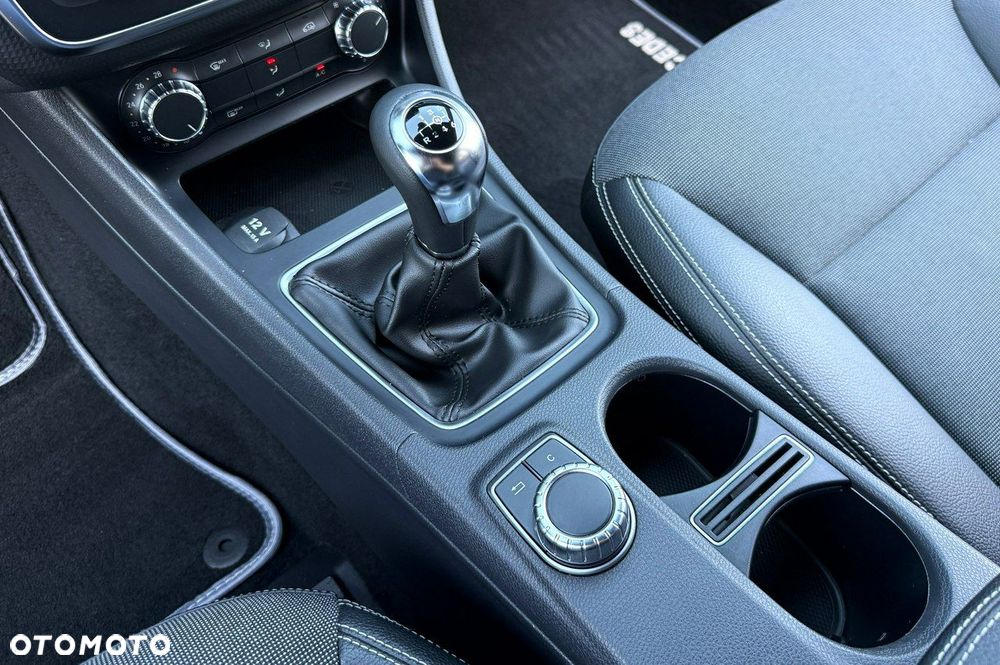 Mercedes-Benz Klasa A 180 BlueEfficiency Edition Style - 31