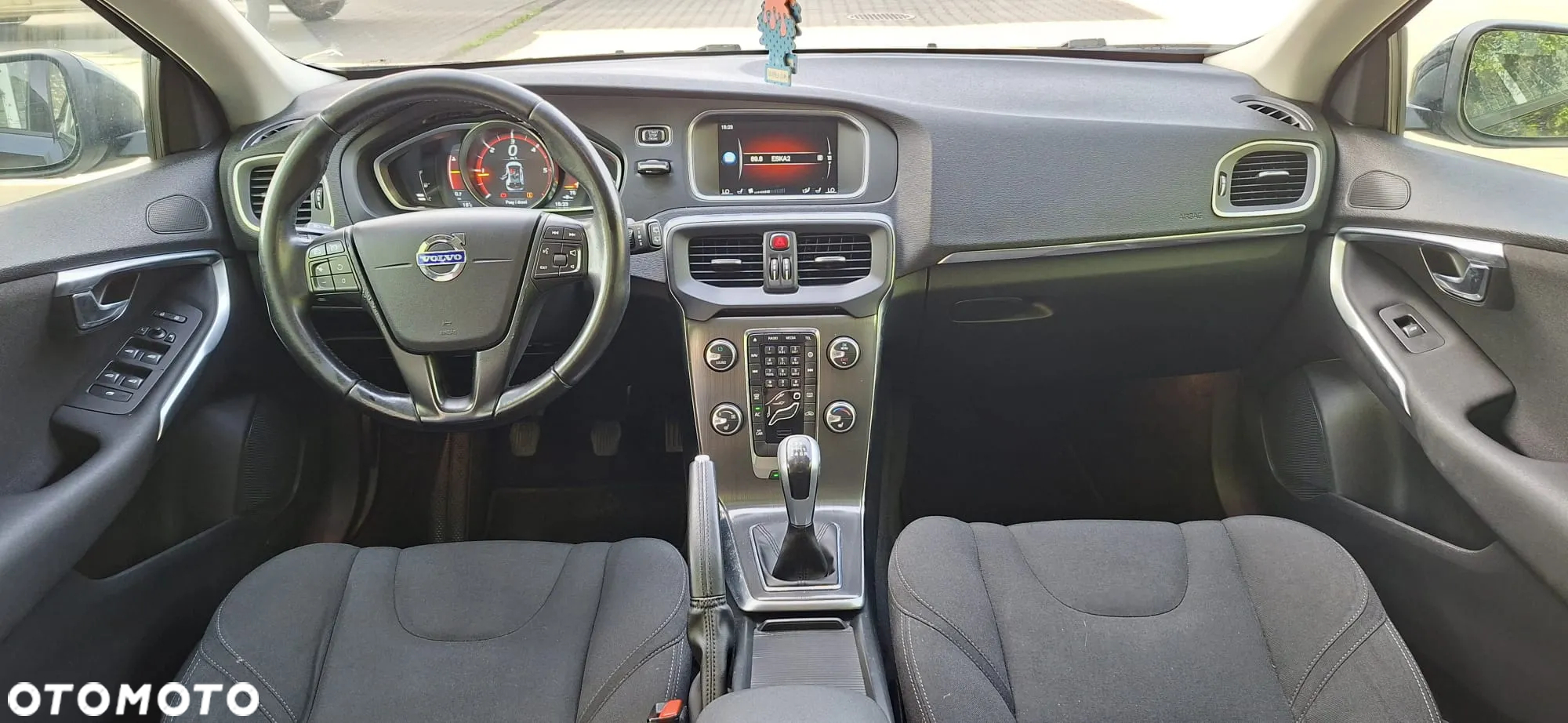 Volvo V40 D4 Drive-E Momentum - 12