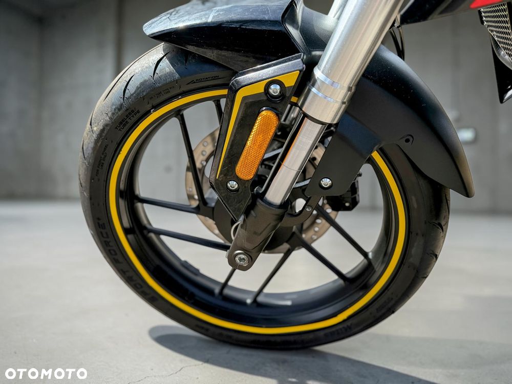VOGE R125 - 18