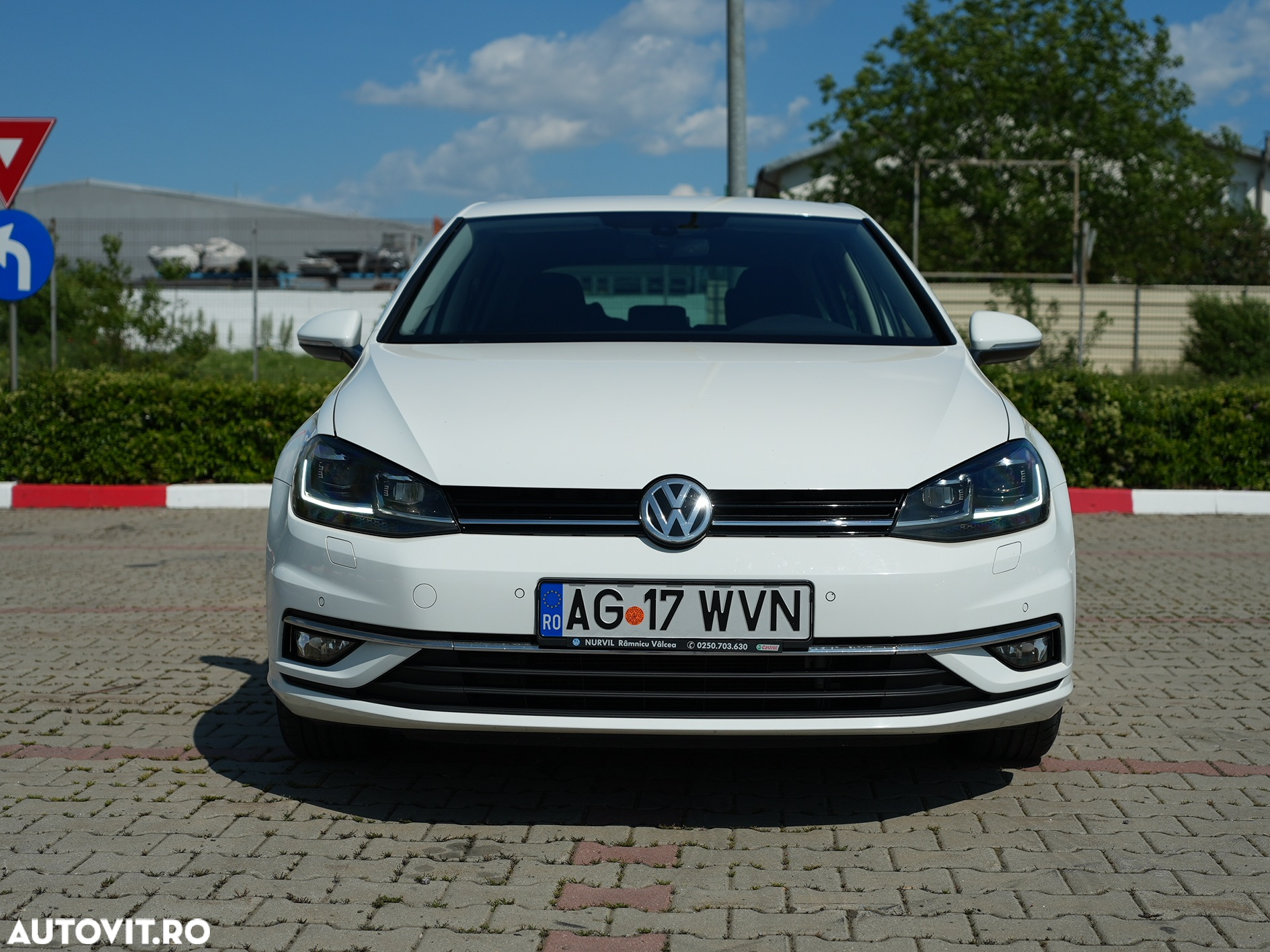 Volkswagen Golf 2.0 TDI DSG Highline - 2