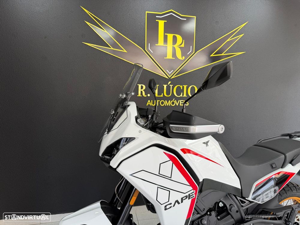 Moto Morini X-Cape 700 - 18