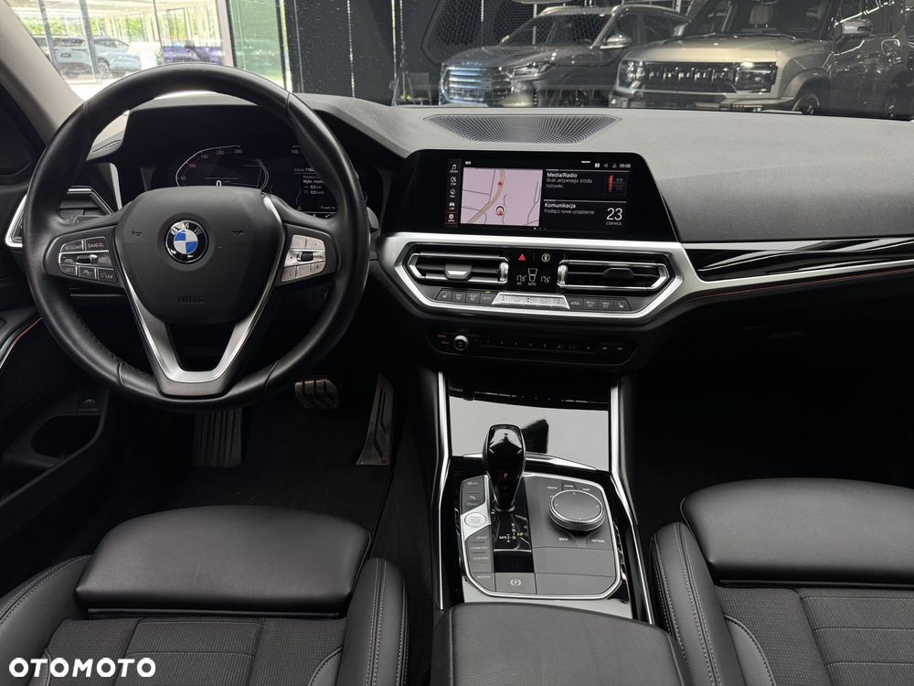BMW Seria 3 320i Advantage - 17