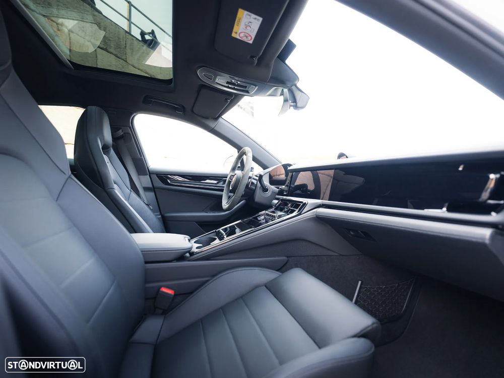 Porsche Panamera 4 E-Hybrid - 14