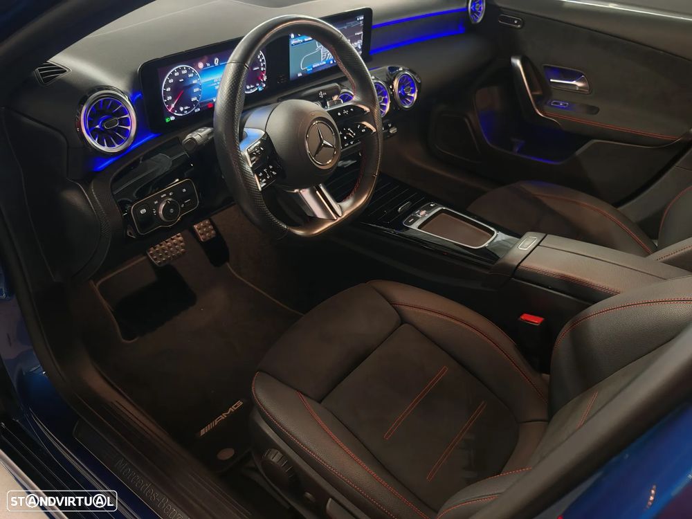 Mercedes-Benz A 250 Limousine e AMG Line - 12