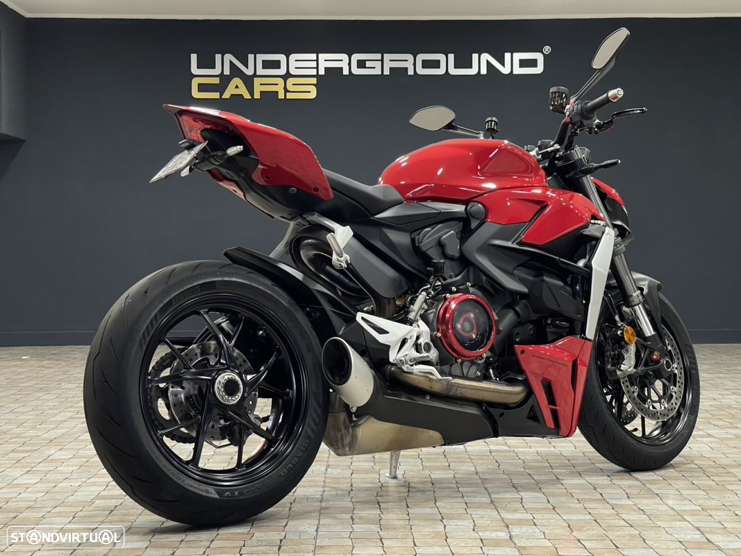 Ducati Streetfighter V2 - 8