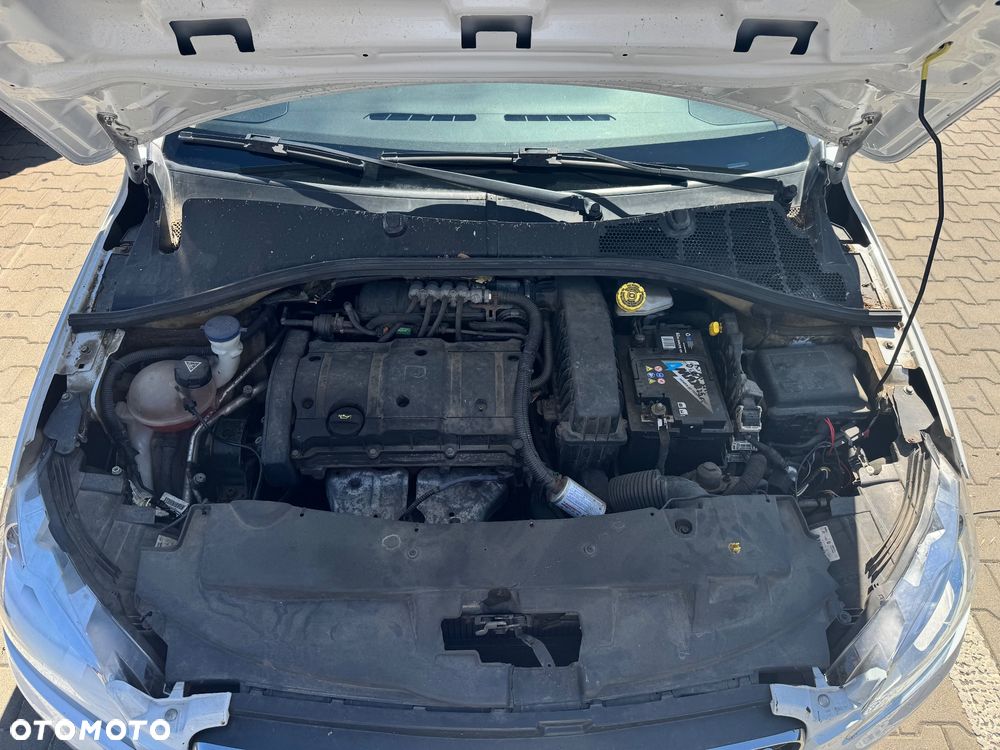 Peugeot 301 1.6 VTi Allure EU6 - 13