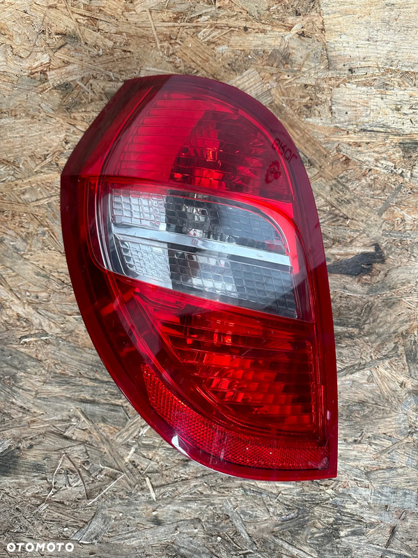 LAMPA TYLNA LEWA MERCEDES A-KLASA W169 LIFT 08-12