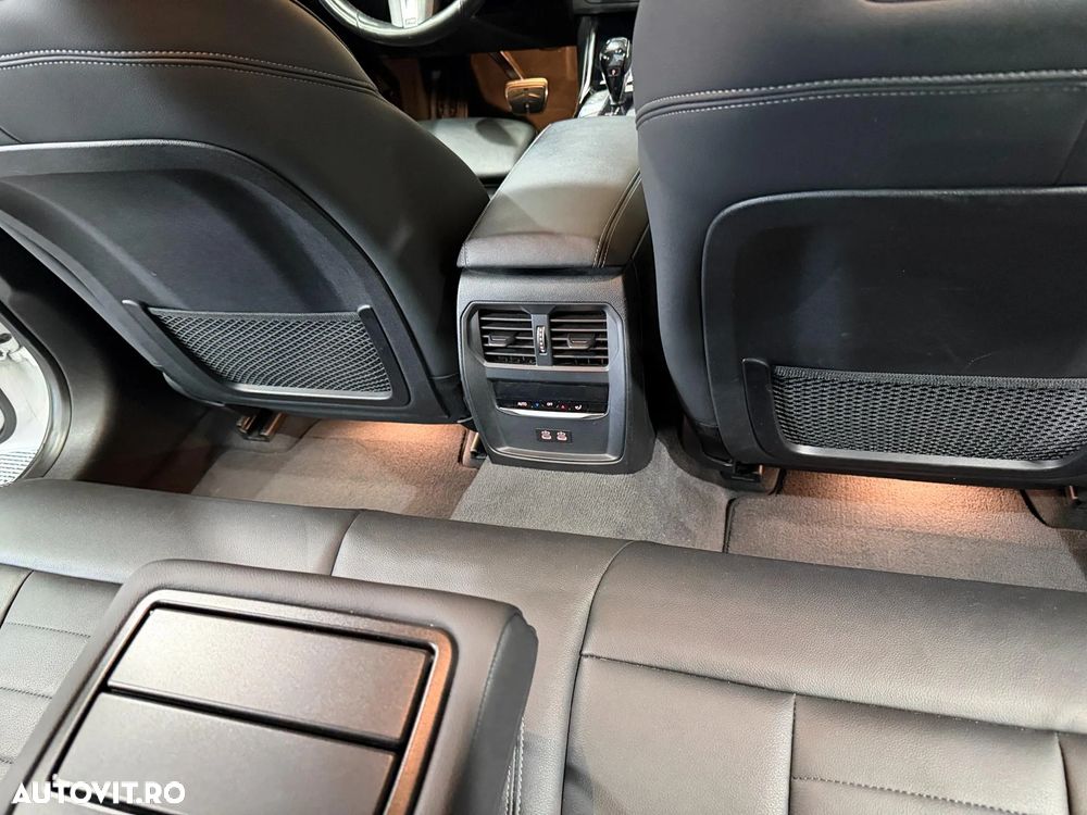 BMW Seria 3 330e xDrive AT PHEV - 27