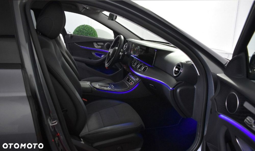 Mercedes-Benz Klasa E 300 de 9G-TRONIC Night Edition - 6