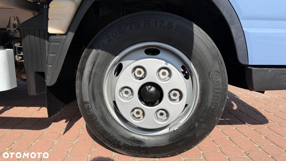 Mitsubishi Fuso Canter - 15