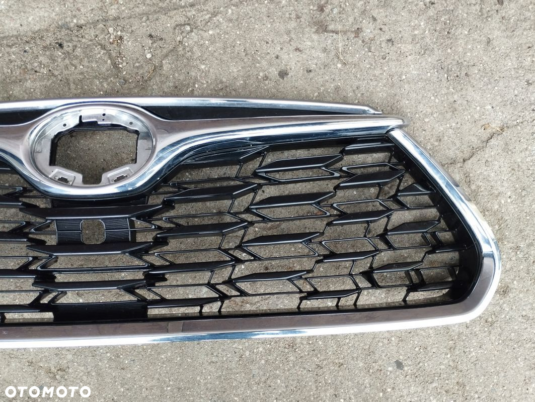 Grill Atrapa Toyota Highlander IV XU70 2019-^ - 9