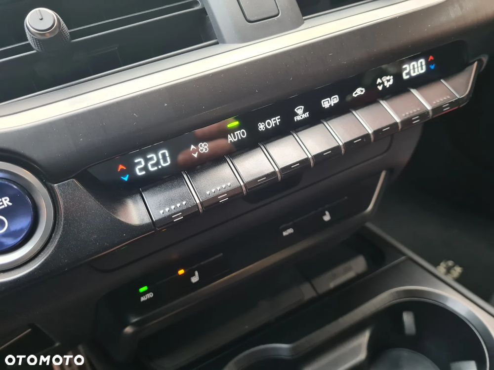 Lexus UX 250h GPF F Sport Edition AWD - 17
