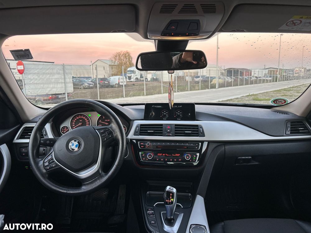 BMW Seria 3 320d Touring Aut. Sport Line - 19