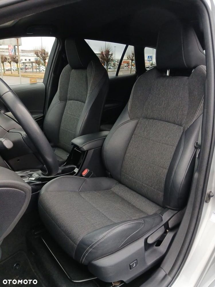 Toyota Corolla 1.8 Hybrid Comfort - 37