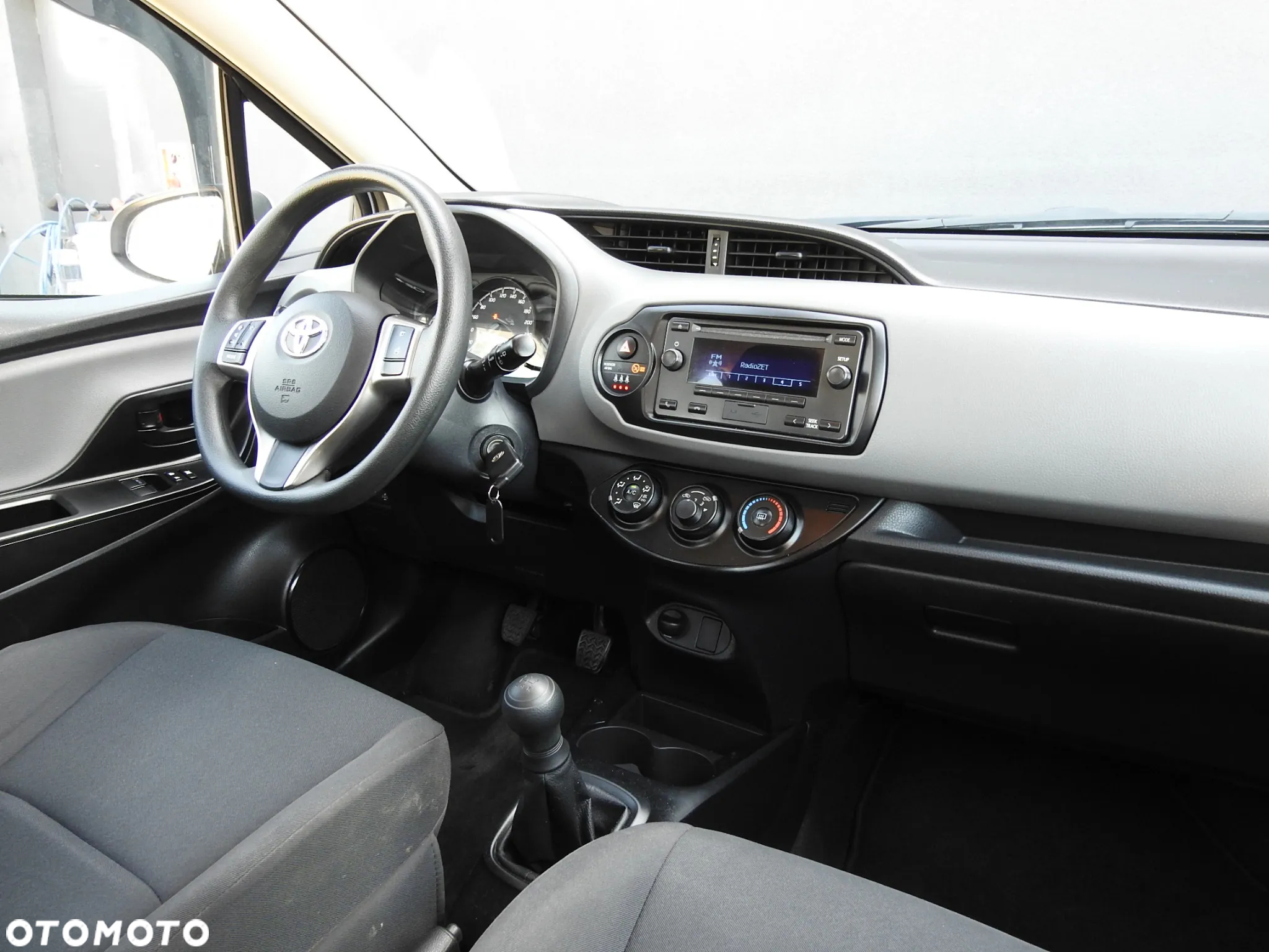 Toyota Yaris 1.0 Active - 17