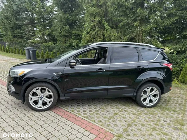 Ford Escape 2.0 EcoBoost AWD Titanium - 8