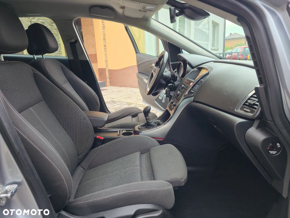 Opel Astra 1.4 Turbo Cosmo - 32