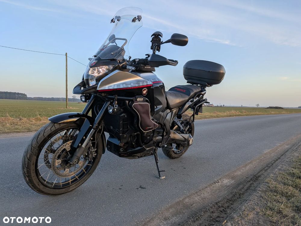 Honda VFR - 15