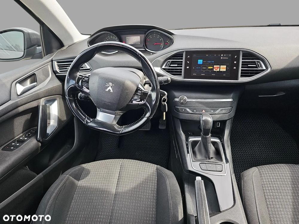 Peugeot 308 1.2 PureTech GPF Active Pack S&S EAT8 - 11