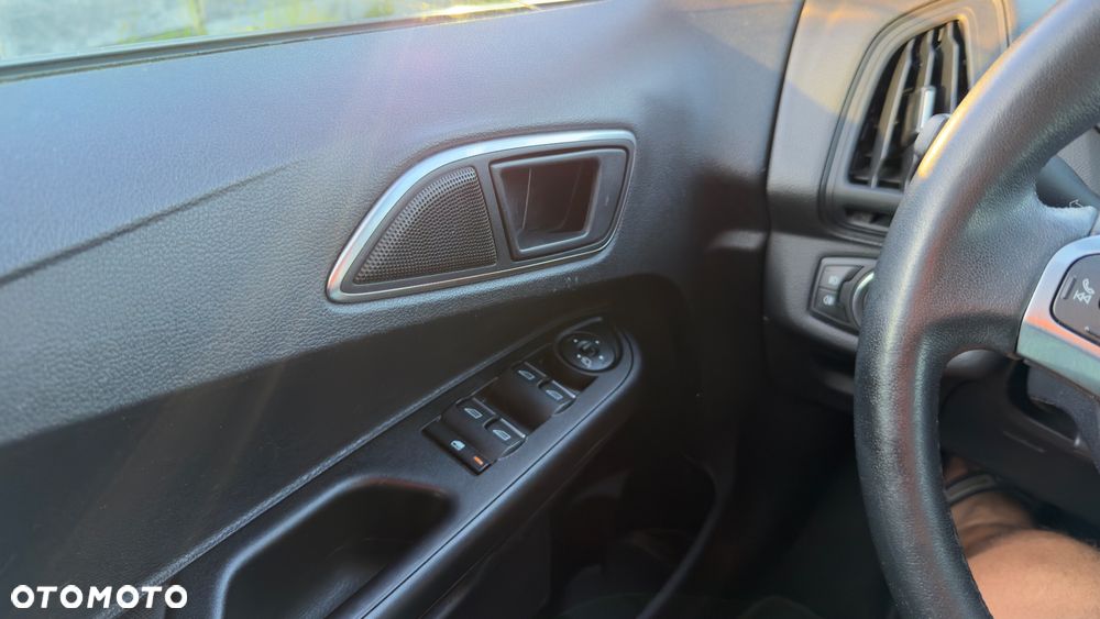 Ford B-MAX 1.6 TDCi SYNC Edition - 16