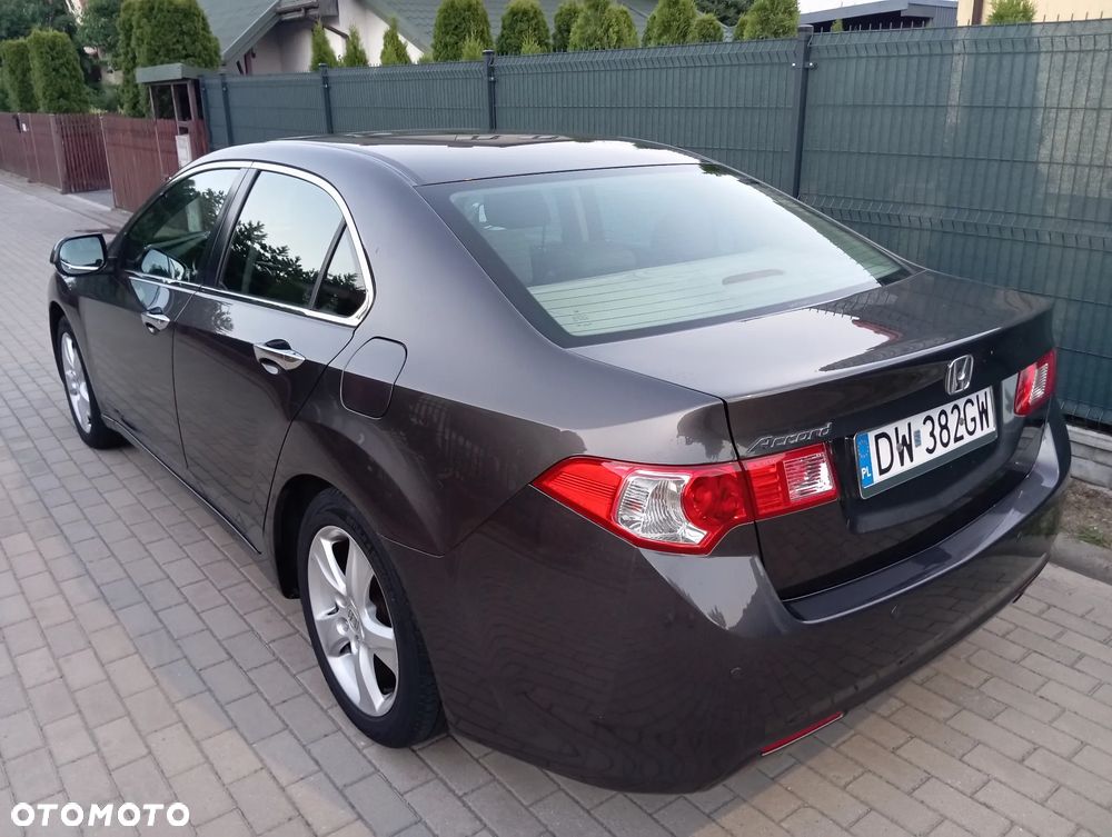 Honda Accord 2.0 Executive - 38