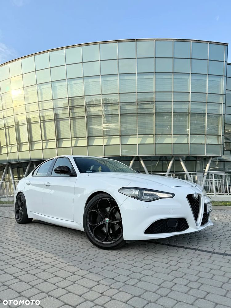 Alfa Romeo Giulia 2.0 Turbo Veloce - 1