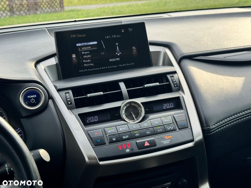 Lexus NX 300h Elite 2WD - 26