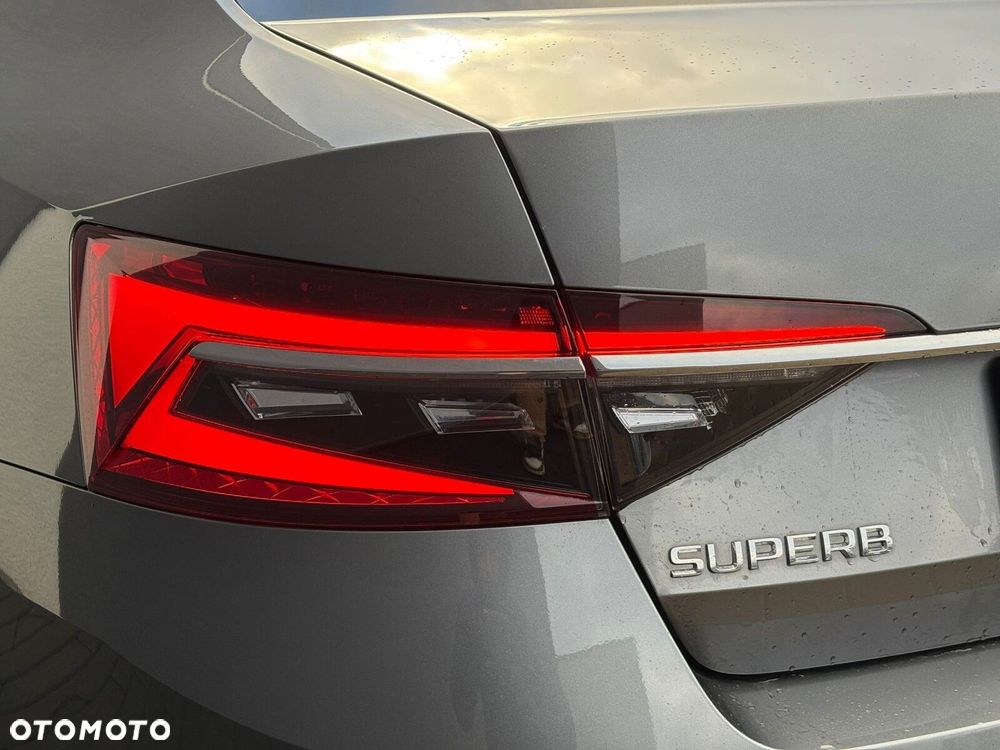 Skoda Superb 2.0 TSI L&K DSG - 18