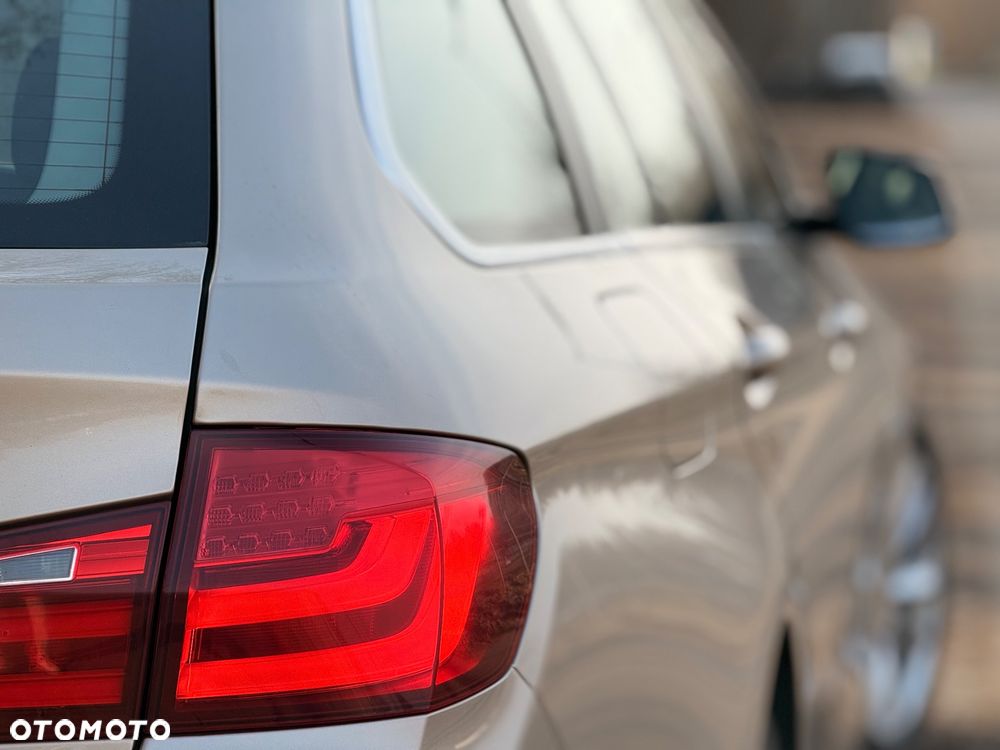 BMW Seria 5 520d xDrive - 14