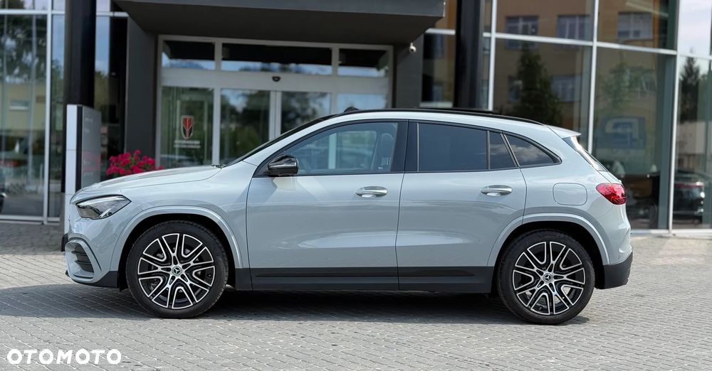 Mercedes-Benz GLA 200 AMG Line - 8