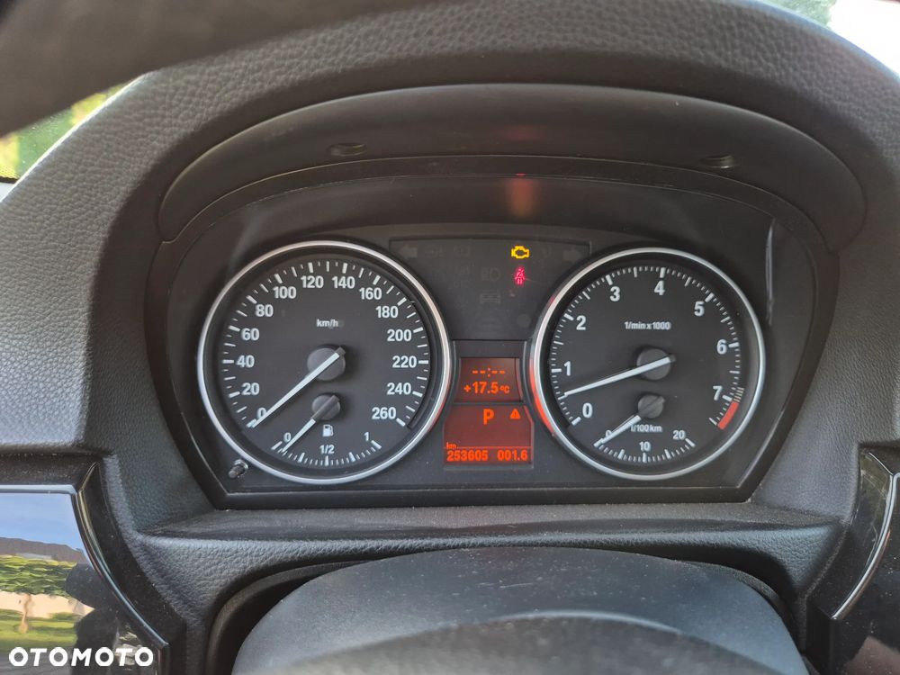 BMW Seria 3 325i Edition Sport - 39