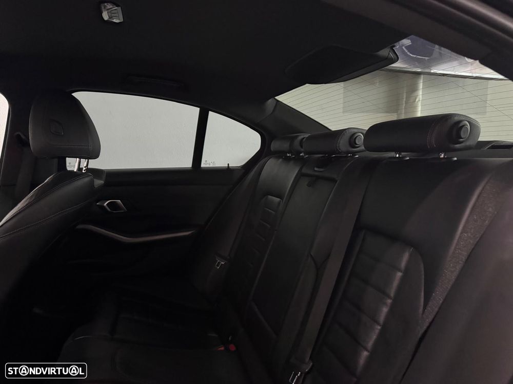 BMW 330 e Pack M Auto - 12