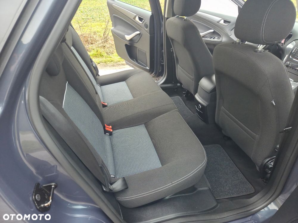 Ford Mondeo 1.6 T Ambiente - 17