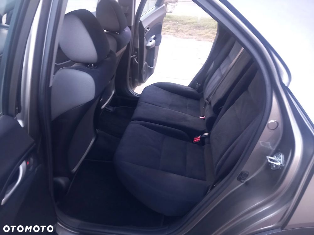 Honda Civic 1.4 i-VTEC Comfort - 23
