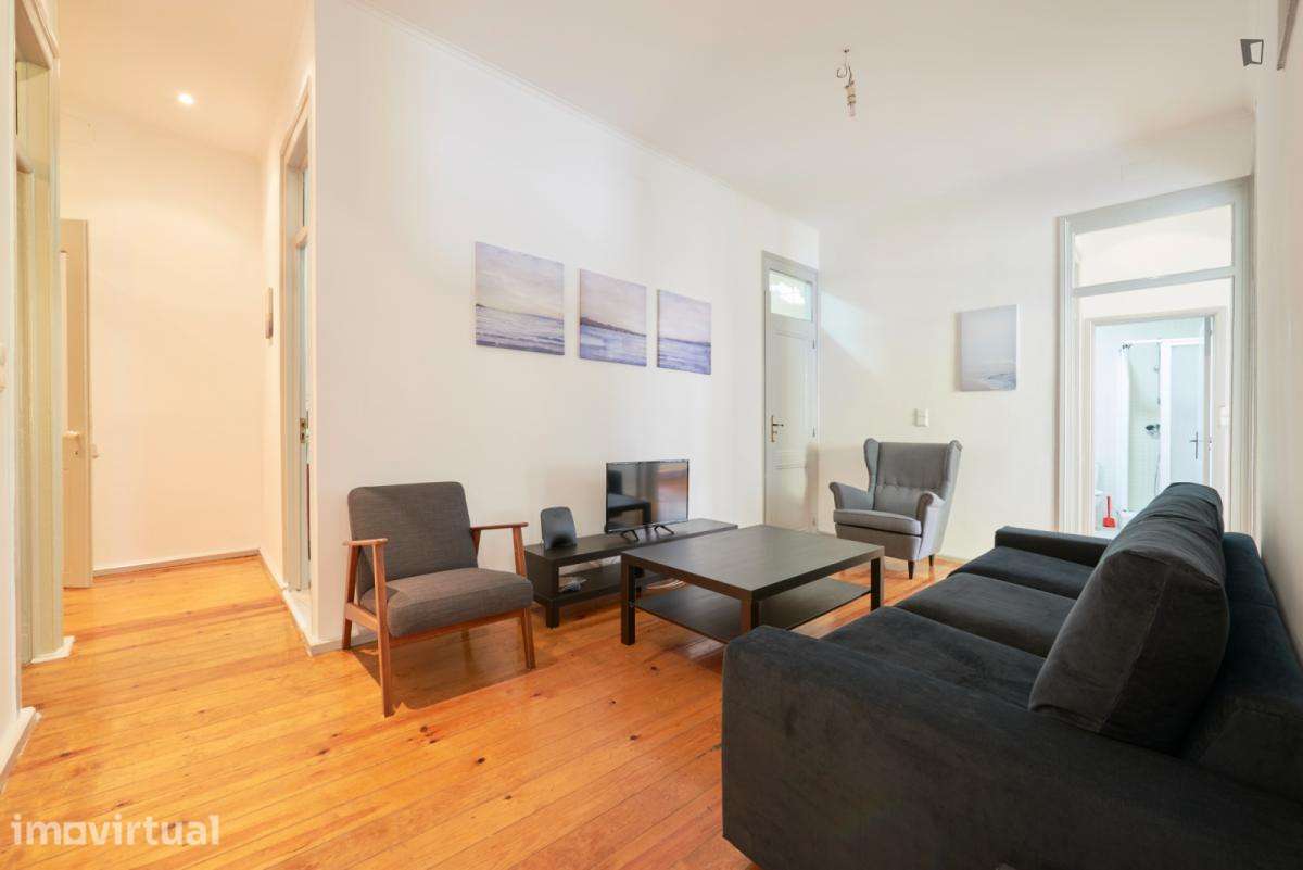 Quarto - localizado em Penha Lisbon - Grande imagem: 3/38