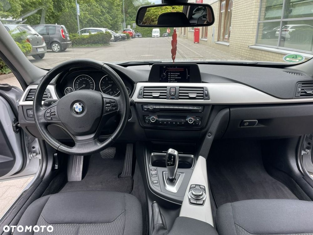 BMW Seria 3 - 24
