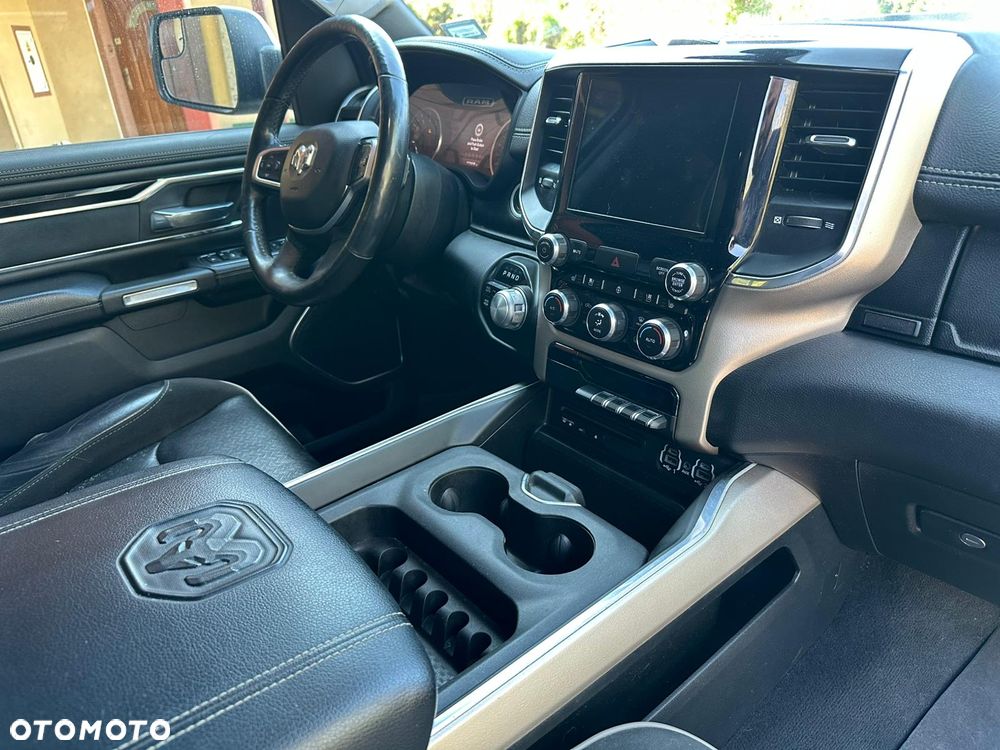 RAM 1500 Crew Cab Longbed Laramie - 2