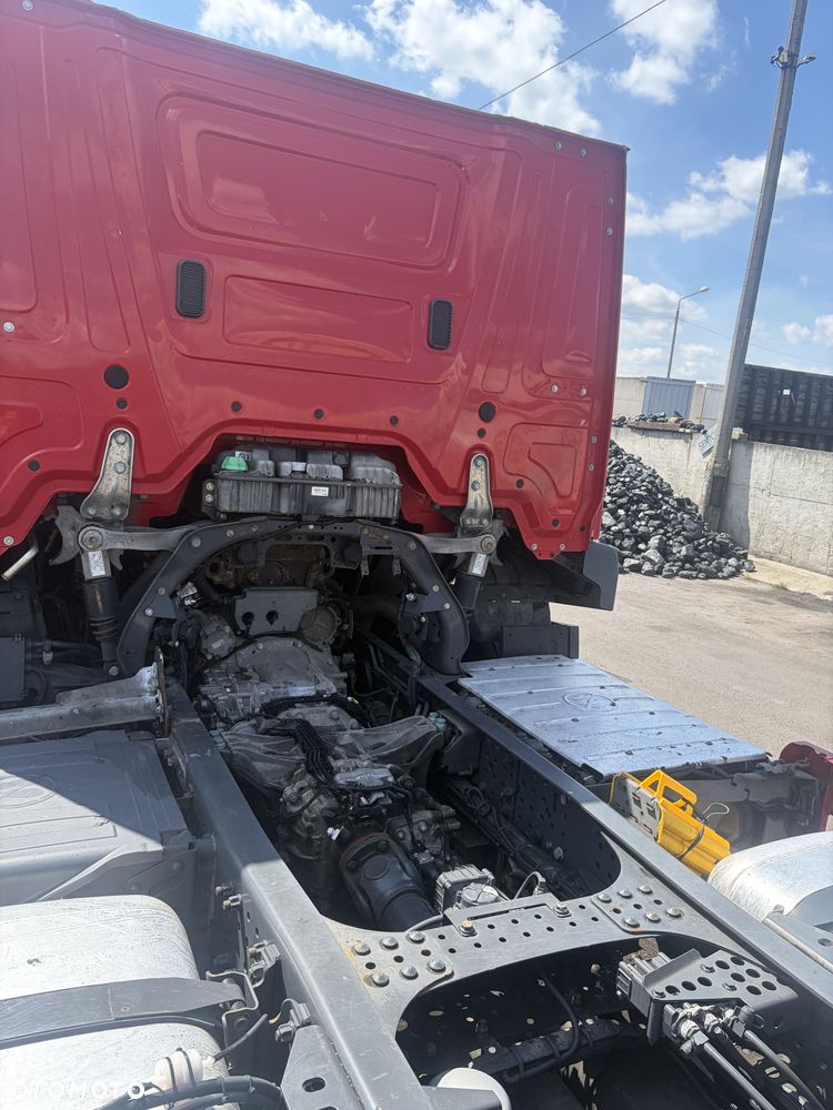 Mercedes-Benz ACTROS - 8
