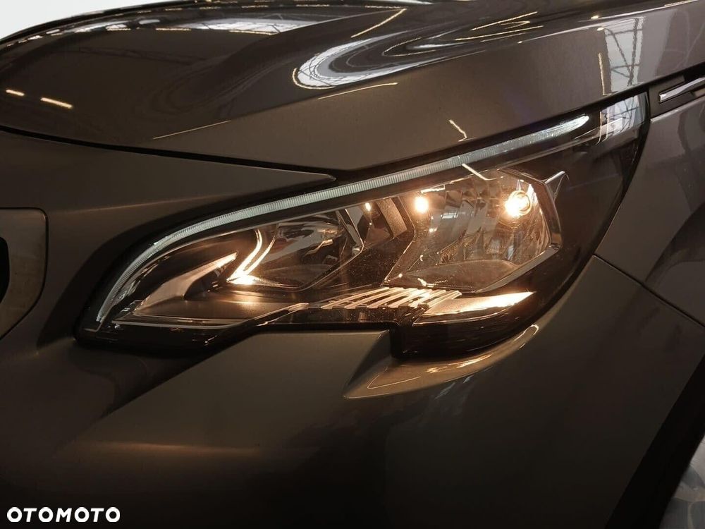 Peugeot 3008 - 11